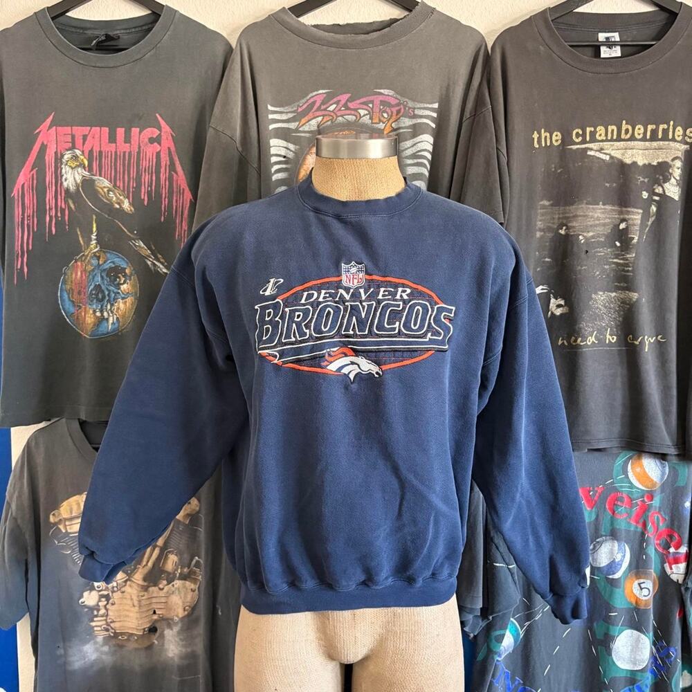 Vintage 1990s denver broncos crewneck